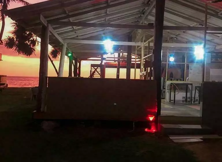 استراحتگاه New Amadeo Beach