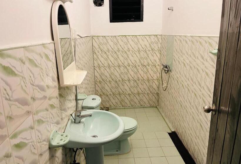 渡假胜地  New Amadeo Beach