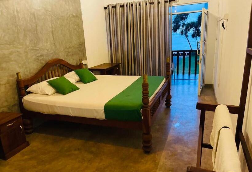 渡假胜地  New Amadeo Beach