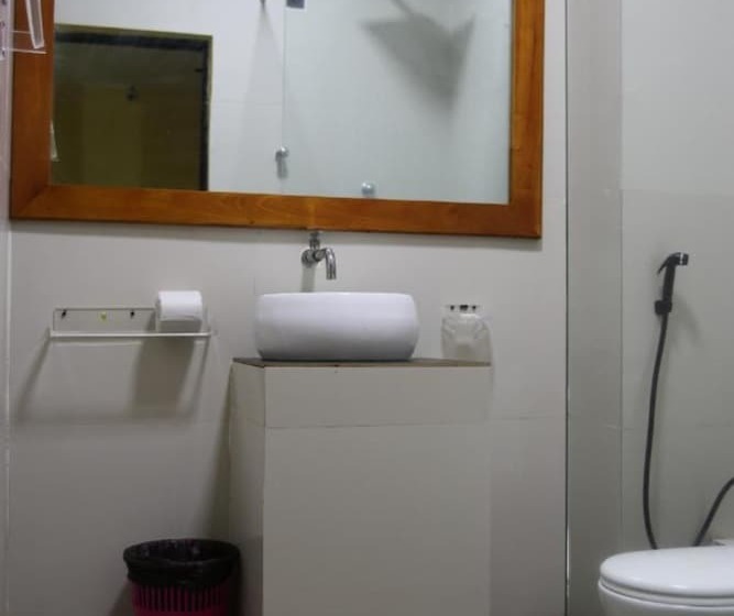 Aqua Hotel Fernando S Bar