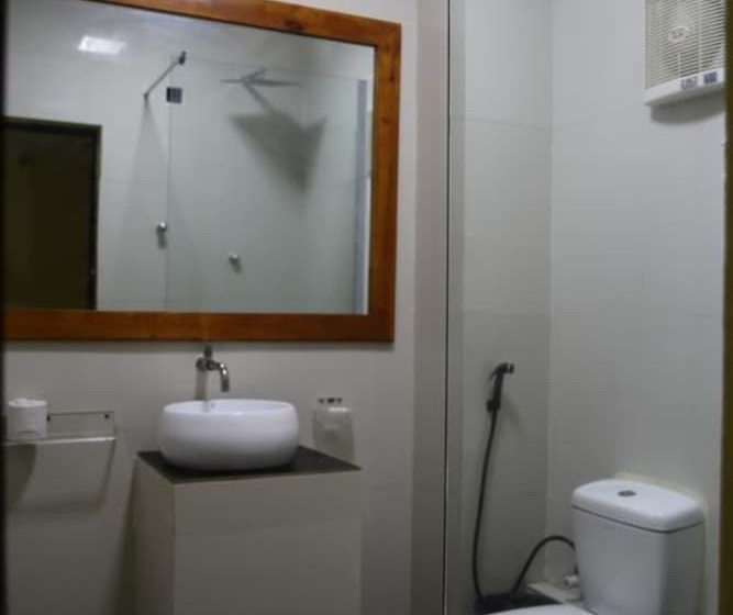 Aqua Hotel Fernando S Bar