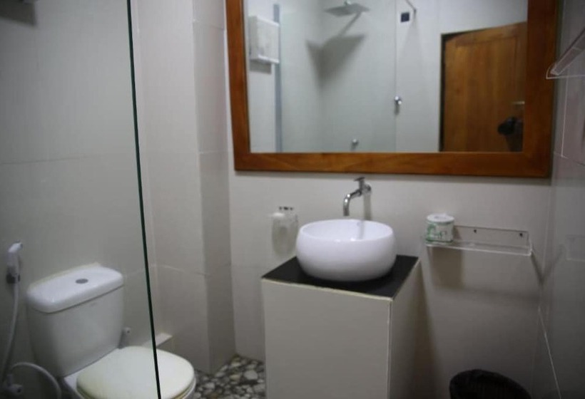 Aqua Hotel Fernando S Bar