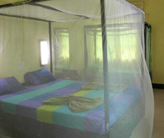 Aqua Hotel Fernando S Bar