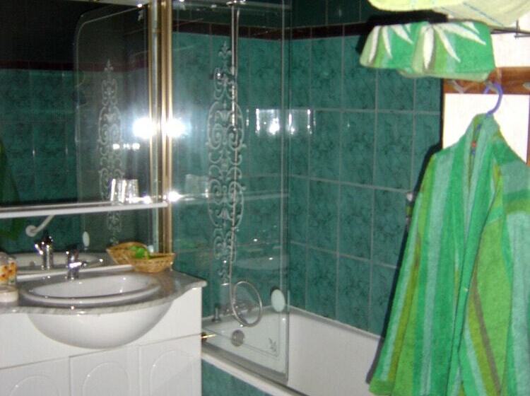 مبيت وإفطار Au Clos D'ardennes