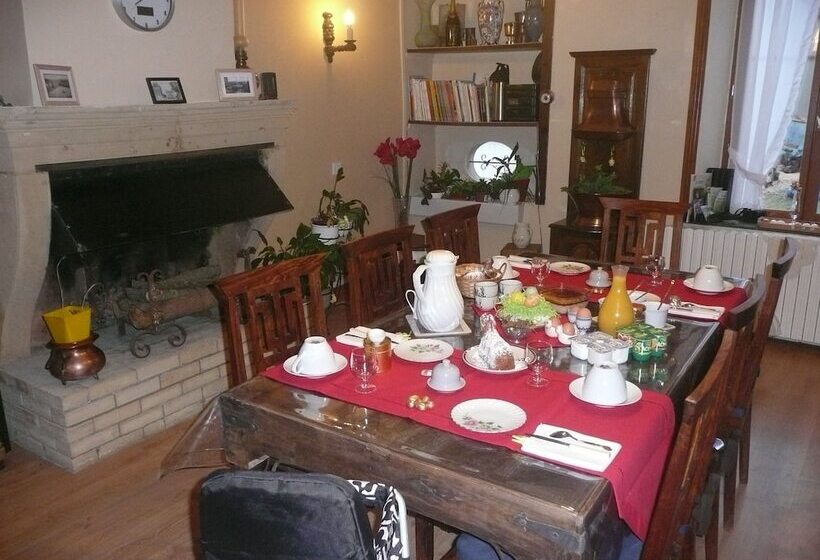 مبيت وإفطار Au Clos D'ardennes