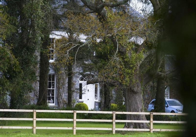 مبيت وإفطار Clonganny House