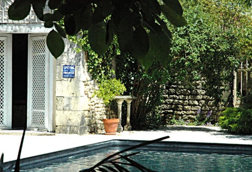 مبيت وإفطار Domaine De Rennebourg