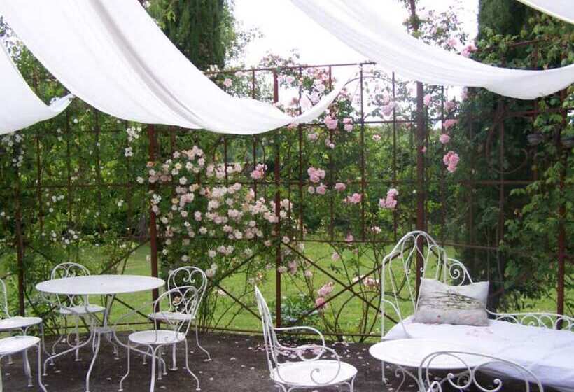 مبيت وإفطار Domaine De Rennebourg