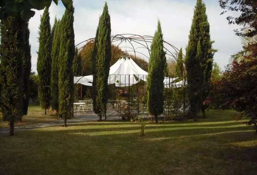 Aamiaismajoitus (B&B) Domaine De Rennebourg