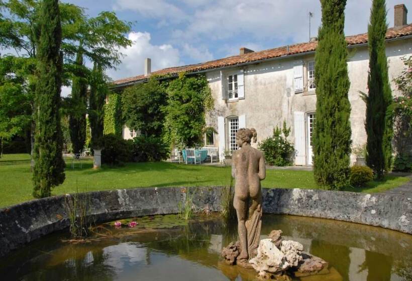 مبيت وإفطار Domaine De Rennebourg