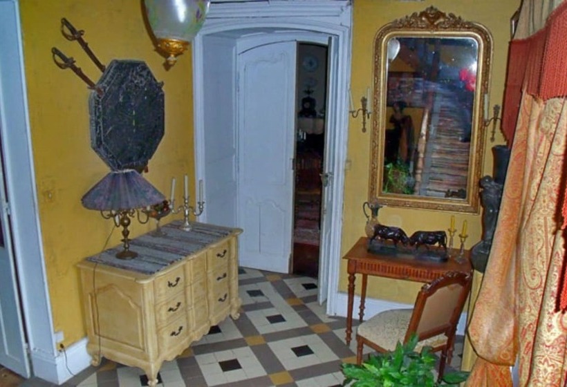 مبيت وإفطار Domaine De Rennebourg