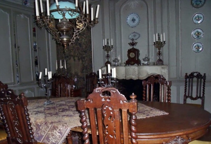 مبيت وإفطار Domaine De Rennebourg