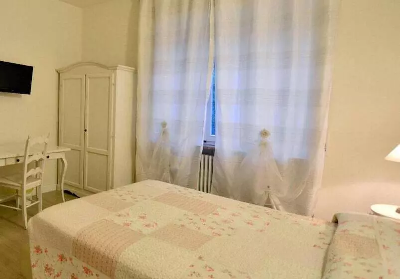 Aamiaismajoitus (B&B) Villa Bianca