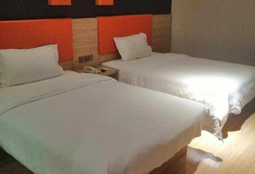 Otel 7days Premium·sheixian Longguan Street Beiguan Primary School