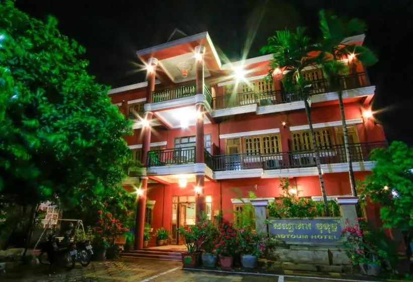 Hotelli Botoum