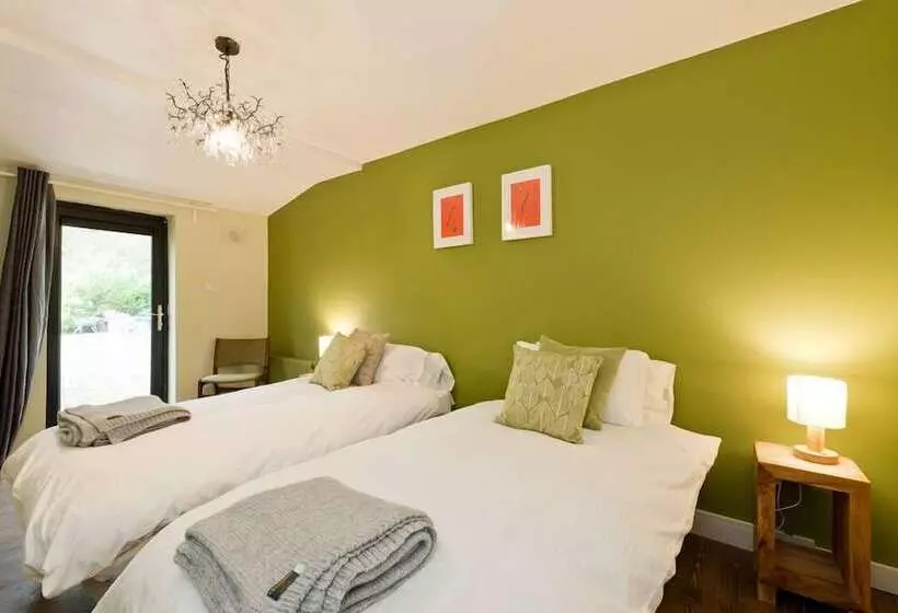 Hotelli The Elbowroom Escape