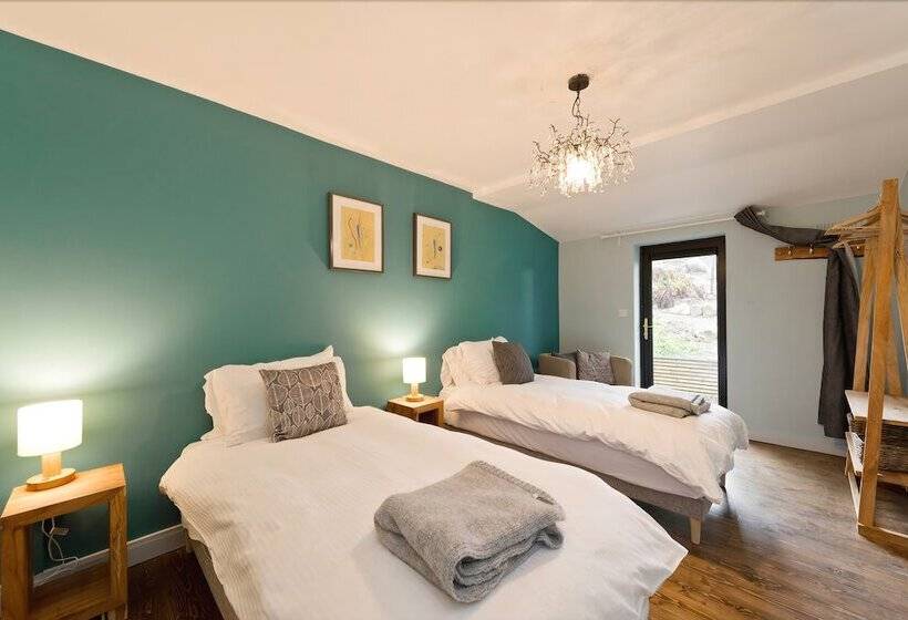 酒店 The Elbowroom Escape