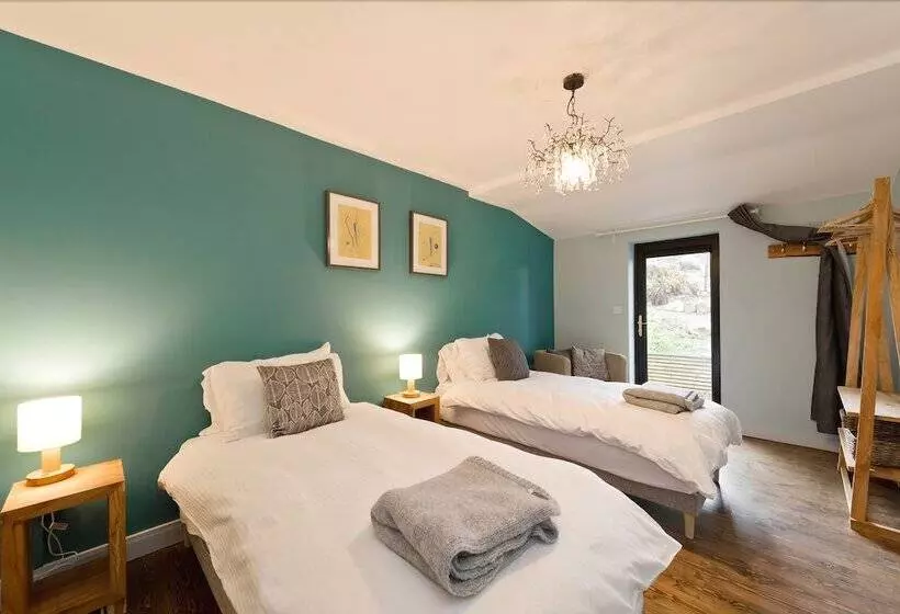 Hotelli The Elbowroom Escape