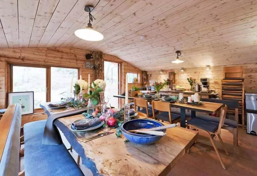 Hotelli The Elbowroom Escape