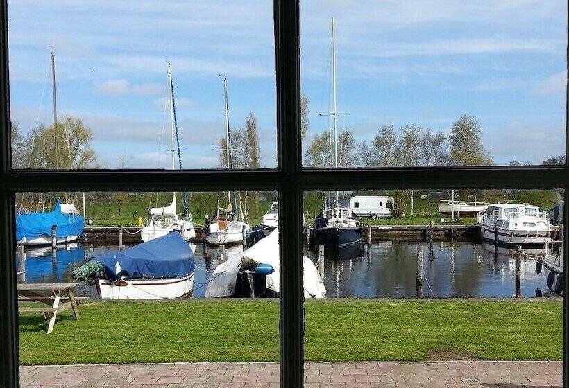 Курорт Recreatiebedrijf De Koevoet