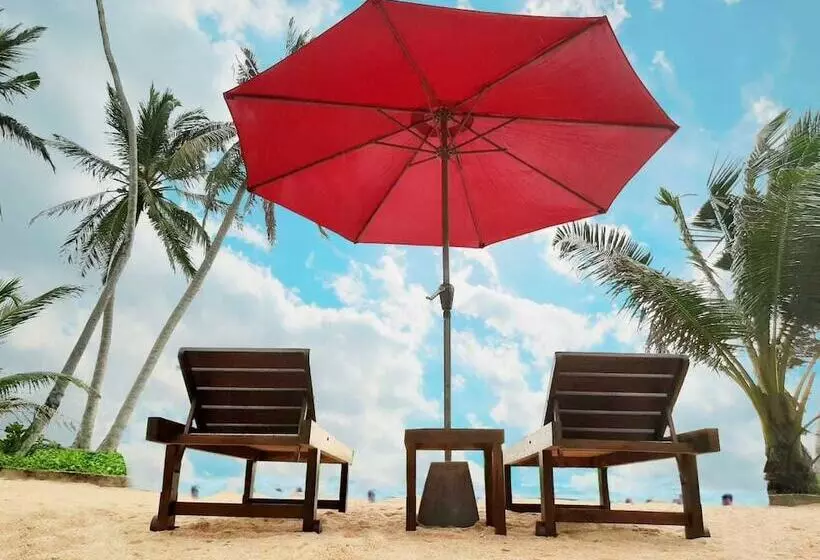 Hotelli Akurala Beach Boutique Resort