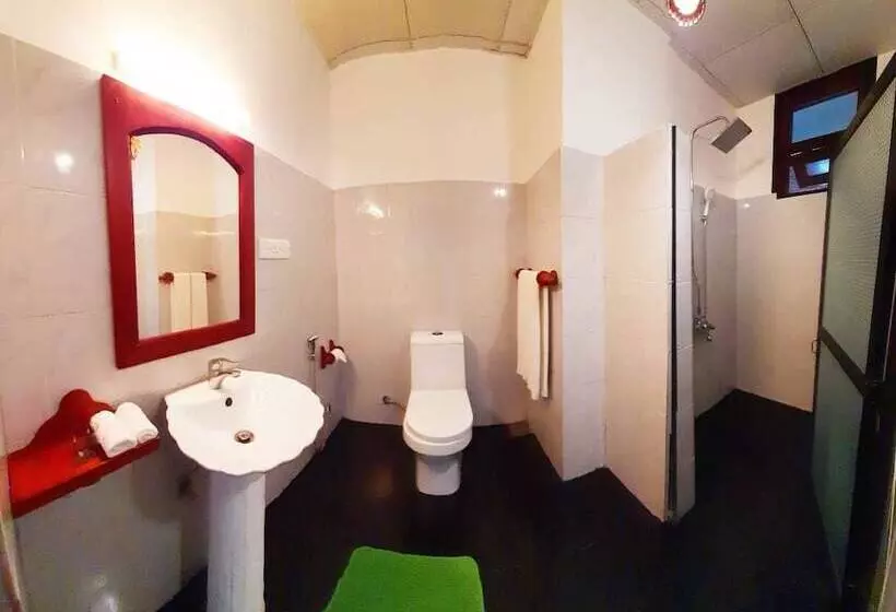 Hotelli Akurala Beach Boutique Resort