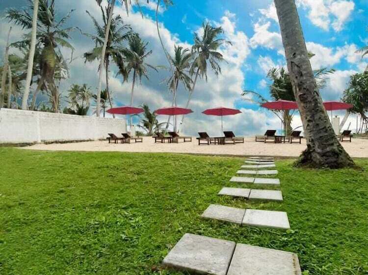 ホテル Akurala Beach Boutique Resort