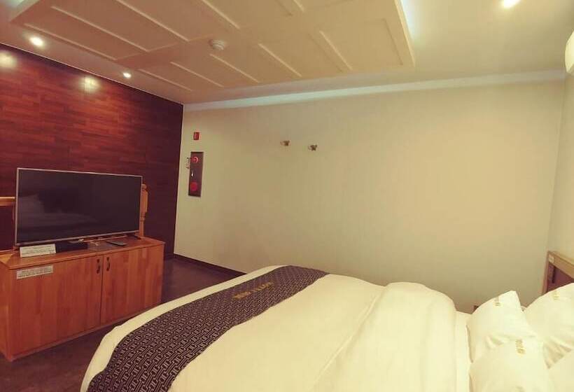 فندق Apple Drive In