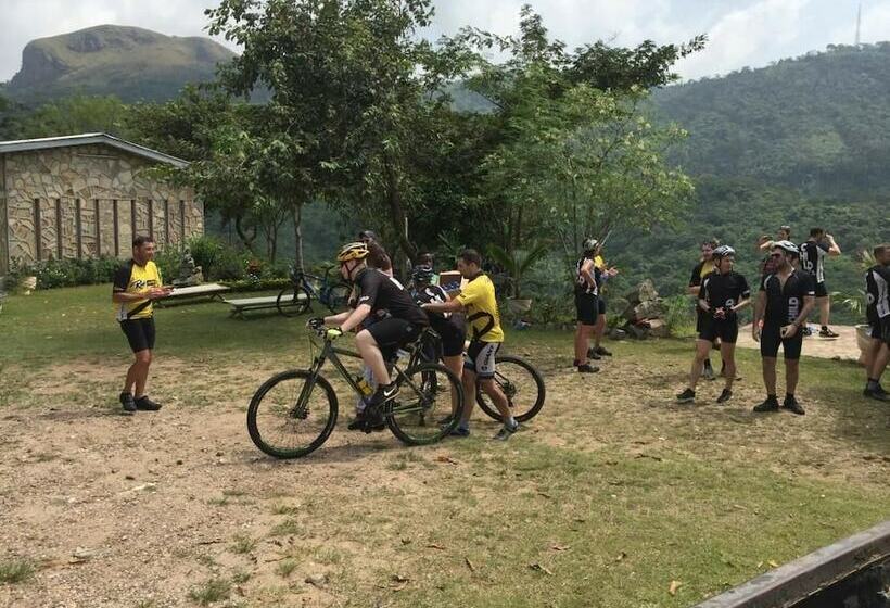 酒店 Mountain Paradise Lodge