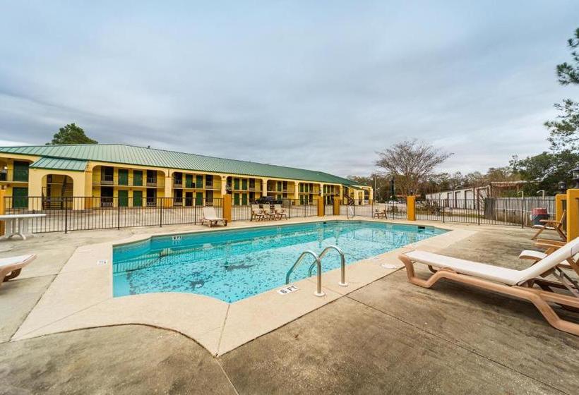 호텔 Days Inn By Wyndham Atmore