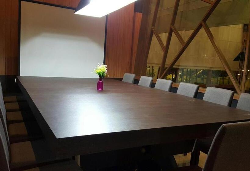 בית מלון כפרי The Contrast I