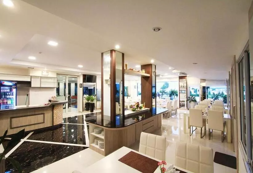 ホテル The Contrast I