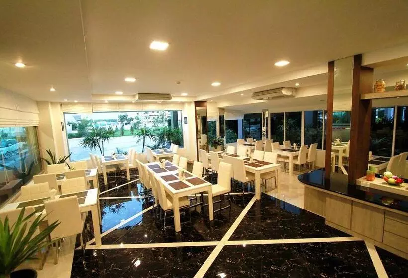 ホテル The Contrast I