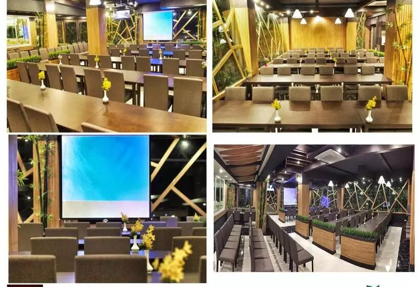 ホテル The Contrast I