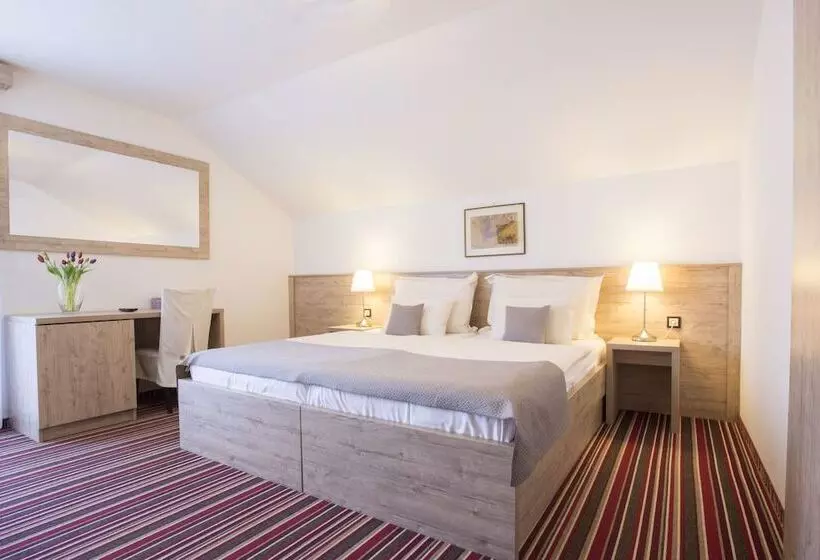 Majatalo Guest House Oreskovic