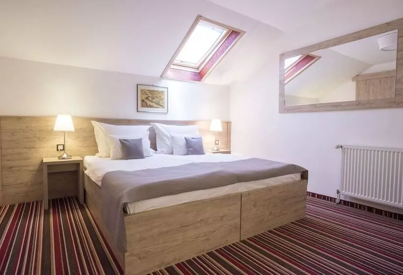 Majatalo Guest House Oreskovic