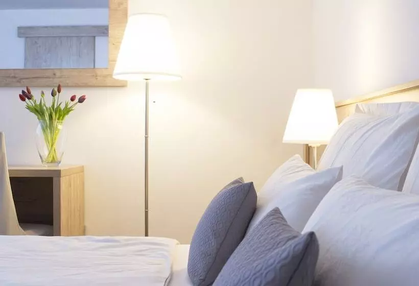 Majatalo Guest House Oreskovic