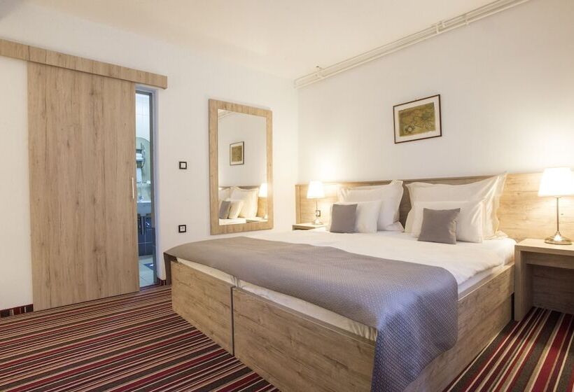 ペンション Guest House Oreskovic