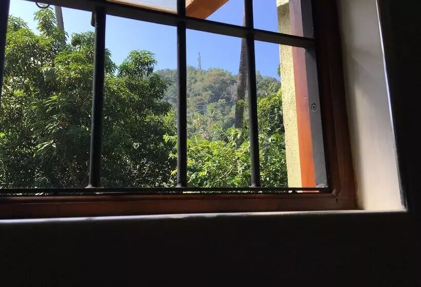 پانسیون Kandy Home Stay Villa