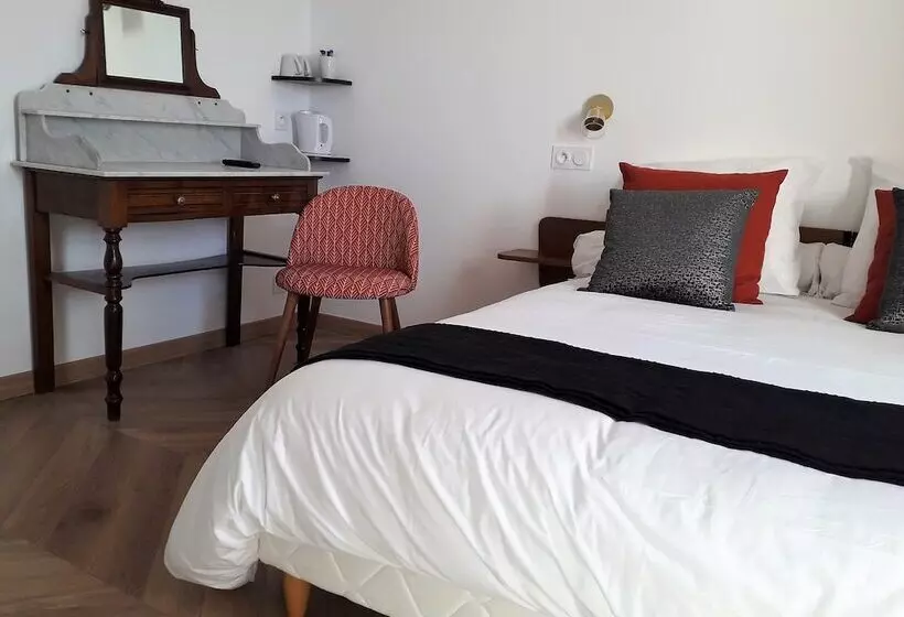 Majatalo Les Hauts De Malirat