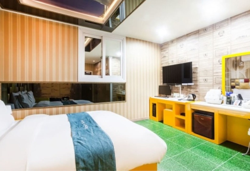 فندق Sky Opening Drivein Muintel