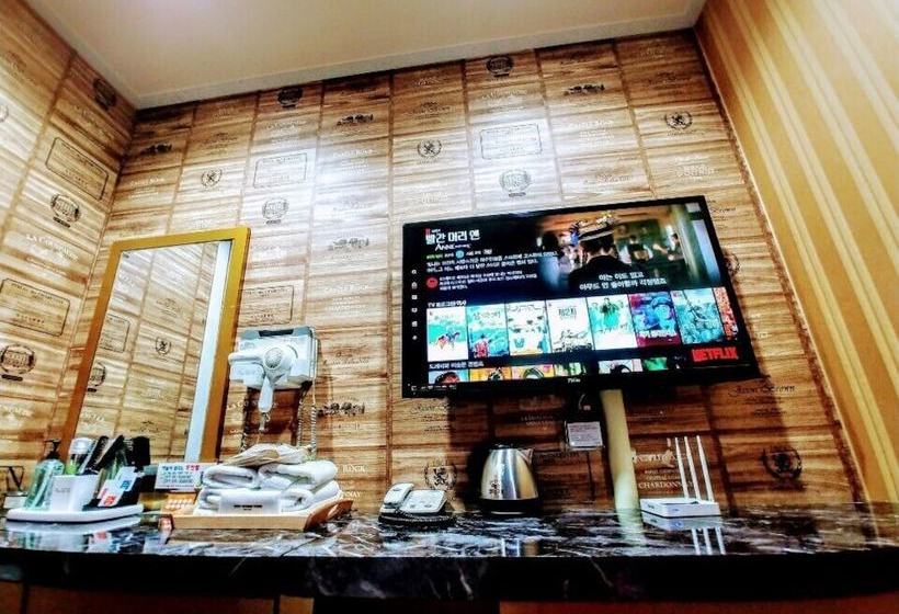 فندق Sky Opening Drivein Muintel