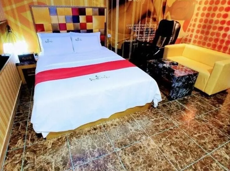 ホテル Sky Opening Drivein Muintel