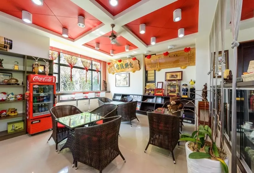 هتل No.8 Dream Street Bed And Breakfast