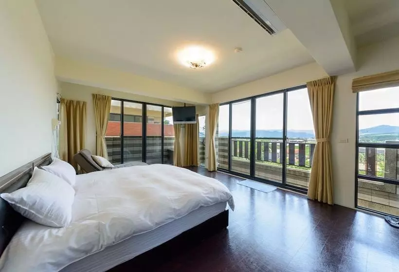 هتل No.8 Dream Street Bed And Breakfast