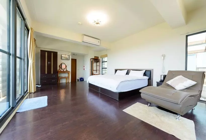 هتل No.8 Dream Street Bed And Breakfast