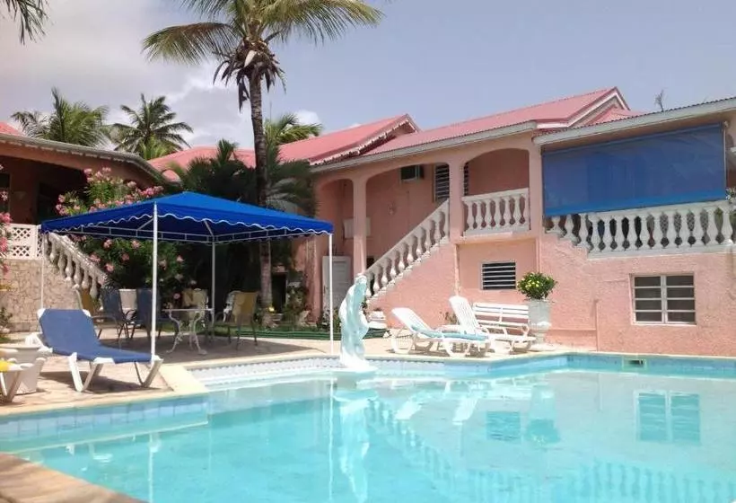 هتل Cap Caraibes Resort
