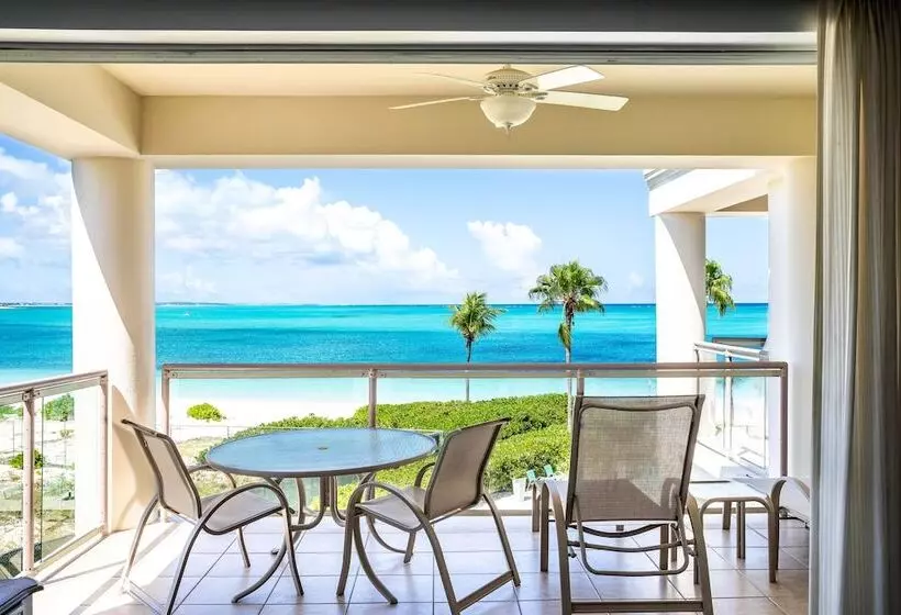 هتل Coral Gardens On Grace Bay
