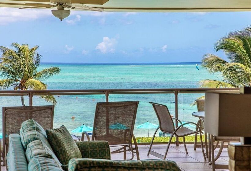 هتل Coral Gardens On Grace Bay