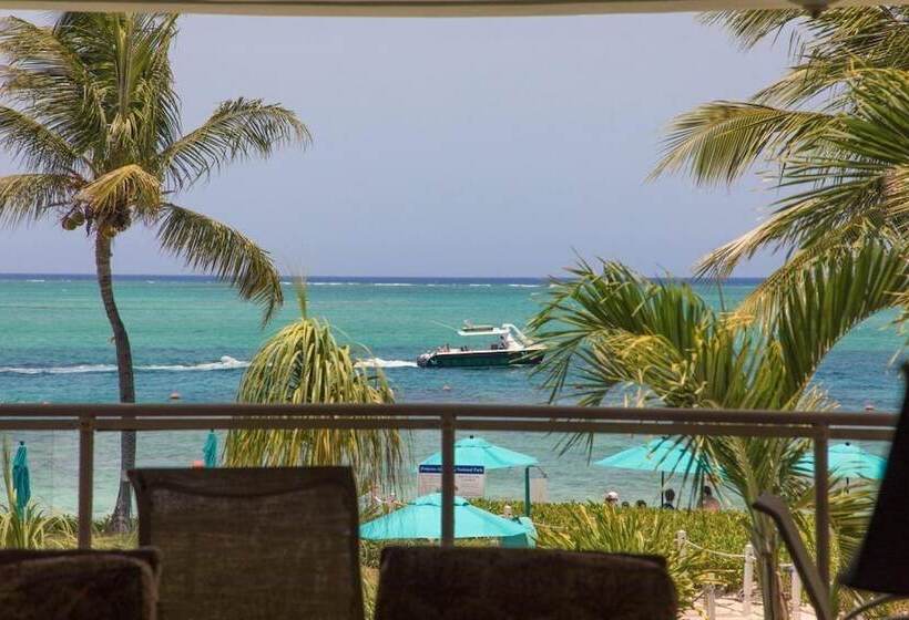 هتل Coral Gardens On Grace Bay